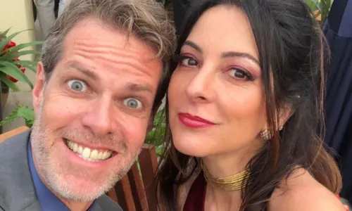 
          Imagem ilustrativa da imagem Ana Paula Padrão atualiza estado de saúde do marido após acidente
          