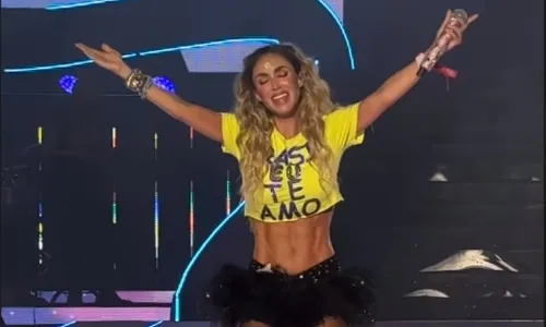 
          Imagem ilustrativa da imagem Anahí, do RBD, chora em show em SP e comenta sobre febre e dores no corpo
          