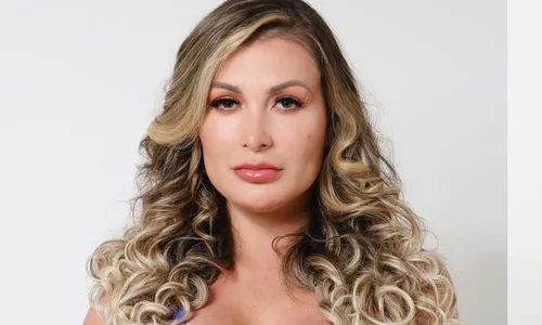 
          Imagem ilustrativa da imagem Andressa Urach pede perdão por seus pecados após raio atingir avião
          