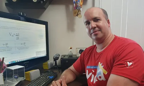 
          Imagem ilustrativa da imagem Apelidar fórmulas ajuda a ter bom desempenho no Enem
          