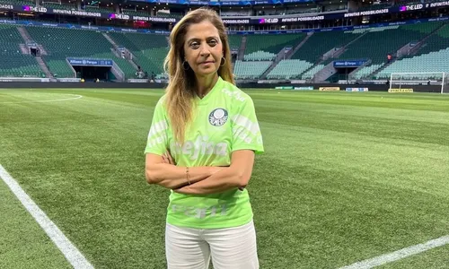 
          Imagem ilustrativa da imagem Após vitória que praticamente garante título, Leila brinca: 'Estão mais calmos?'
          