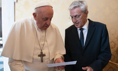 
          Imagem ilustrativa da imagem Bahia tem mais de 70 mortes em ações policiais e Caetano Veloso pede ajuda ao papa
          