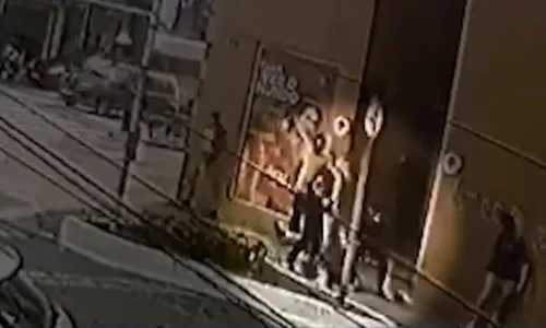 
          Imagem ilustrativa da imagem Bandidos assaltam empresa e agridem empresário em Vila Velha
          