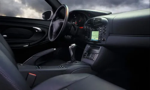 
          Imagem ilustrativa da imagem Bebê e cachorro morrem após serem deixados em carro por 6 horas
          