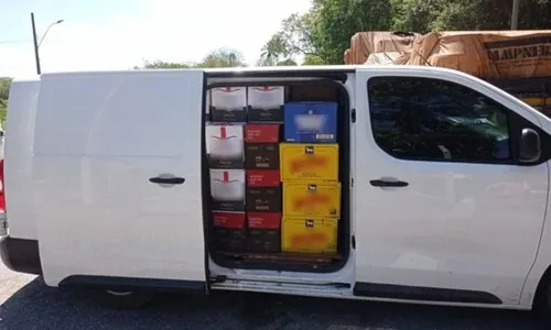 
          Imagem ilustrativa da imagem Bebidas avaliadas em R$ 40 mil são apreendidas no ES
          