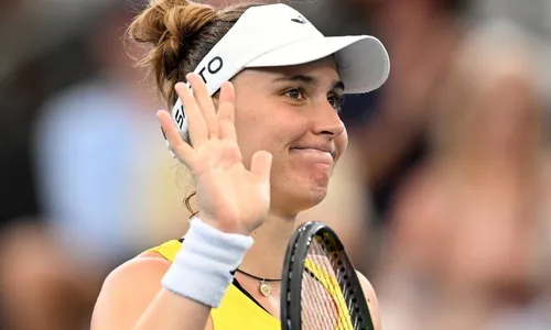 
          Imagem ilustrativa da imagem Bia Haddad sofre acidente e desiste de torneio
          