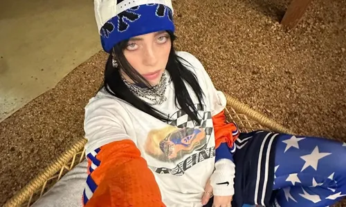 
          Imagem ilustrativa da imagem Billie Eilish obtém ordem de restrição contra homem que ameaçava ela e sua família
          