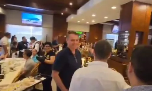 
          Imagem ilustrativa da imagem Bolsonaro chama Lula de “chefe de organização” um dia após visita do petista ao ES
          