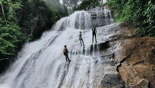 
          Imagem ilustrativa da imagem Bonito ganha título de Capital do Ecoturismo
          