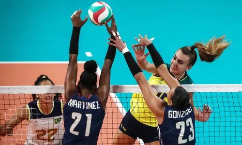 
          Imagem ilustrativa da imagem Brasil é dominado por dominicanas no vôlei e fica com a prata no Pan 2023
          