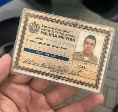 
          Imagem ilustrativa da imagem Briga entre dois policiais acaba em morte de um deles perto do Mercado do Cordeiro
          