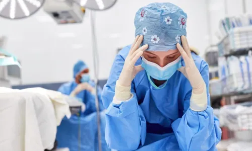 
          Imagem ilustrativa da imagem Burnout e transtornos por uso de drogas entram na lista de doenças de trabalho
          