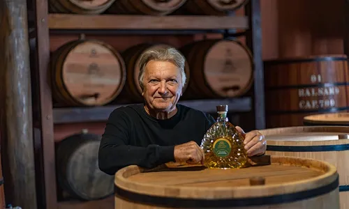 
          Imagem ilustrativa da imagem Cachaças do ES levam ouro em concurso mundial
          