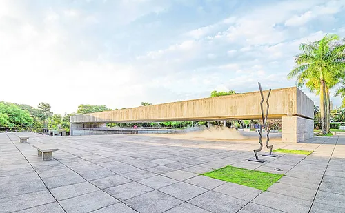 
          Imagem ilustrativa da imagem Cais das Artes no ES é joia de arquiteto premiado
          