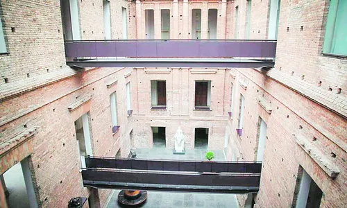 
          Imagem ilustrativa da imagem Cais das Artes no ES é joia de arquiteto premiado
          