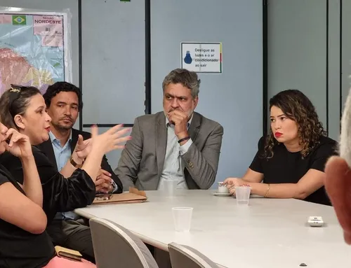 
          Imagem ilustrativa da imagem Caminhoneiro que fez grávida de refém não poderia estar portando arma na rua
          