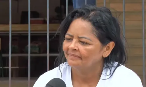 
          Imagem ilustrativa da imagem Carolayne: mãe nega que filha tenha sido morta por não abrir vidro e fala em ameaça
          