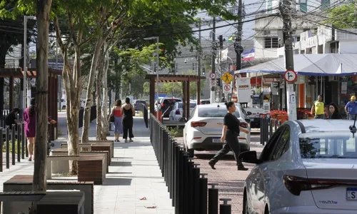 
          Imagem ilustrativa da imagem Carros liberados para circular na nova Rua da Lama
          