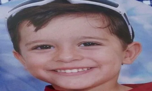 
          Imagem ilustrativa da imagem Caso Joaquim: padrasto é condenado a 40 anos de prisão por morte de menino
          