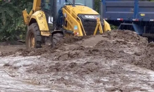 
          Imagem ilustrativa da imagem Chuvas deixam dois mortos e 300 desabrigados em Angra dos Reis
          