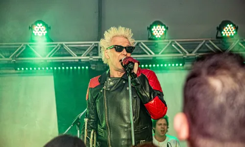 
          Imagem ilustrativa da imagem Clássicos com feras do rock em festa neste sábado
          