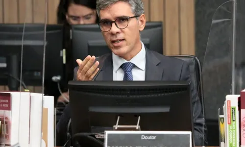 
          Imagem ilustrativa da imagem Clima de insatisfação no ar
          