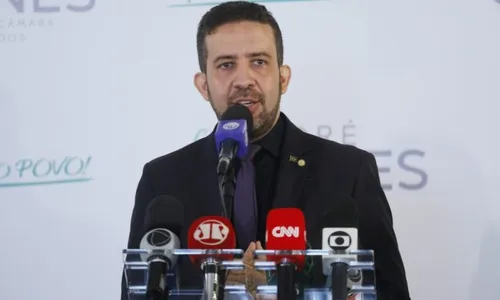 
          Imagem ilustrativa da imagem Colegas veem Janones como “desequilibrado”
          