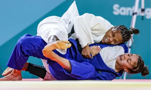 
          Imagem ilustrativa da imagem Com Rafaela Silva, Brasil domina 1º dia do judô no Pan de Santiago
          