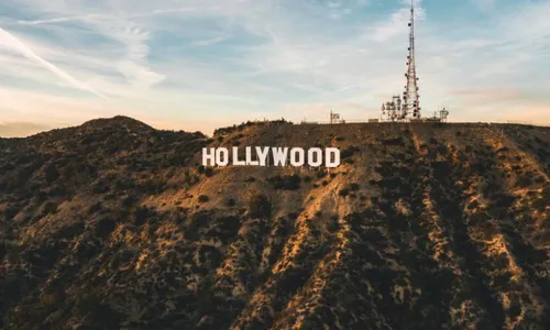 
          Imagem ilustrativa da imagem Com greve dos atores, produção em Hollywood cai 41% durante o trimestre
          