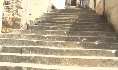 
          Imagem ilustrativa da imagem Comerciante é baleado após tiroteio em bairros de Vitória
          