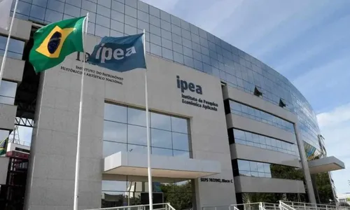 
          Imagem ilustrativa da imagem Concursos públicos: veja os editais com cargos para salários de até R$ 20 mil
          