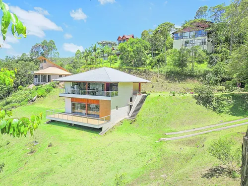 
          Imagem ilustrativa da imagem Condomínio oferece ampla área de lazer sem custo adicional
          