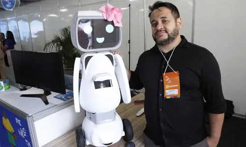 
          Imagem ilustrativa da imagem Conheça Maria, o robô que ajuda crianças especiais
          