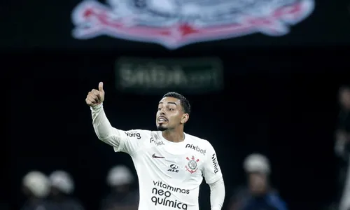 
          Imagem ilustrativa da imagem Corinthians vence com frangaço de goleiro do Athletico e vê Z4 mais longe
          