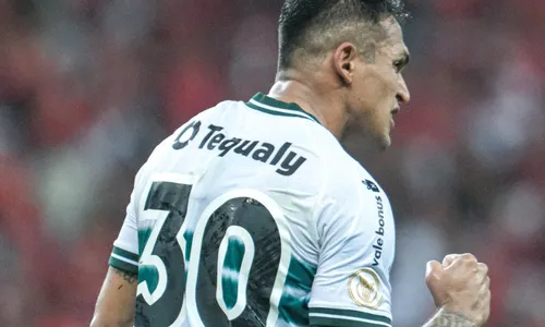 
          Imagem ilustrativa da imagem Coritiba bate Inter em jogo com quatro pênaltis e expulsão em tempo recorde
          