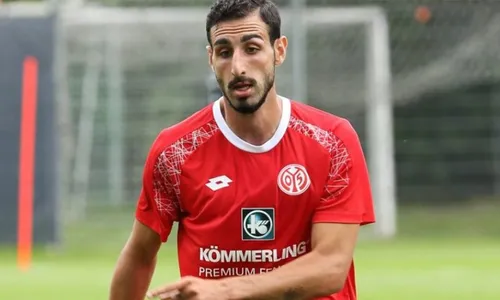 
          Imagem ilustrativa da imagem 'Crianças decapitadas', diz jogador que fugiu de Israel ao relatar horror da guerra
          