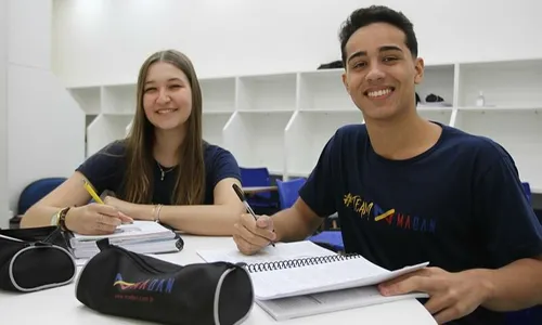 
          Imagem ilustrativa da imagem Desafio da Redação para 73 mil candidatos neste domingo
          