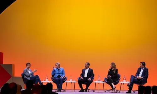 
          Imagem ilustrativa da imagem Desafios e avanços de cidades mais sustentáveis e conectadas
          