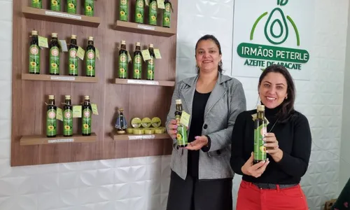 
          Imagem ilustrativa da imagem Descarte de abacate vira azeite de sucesso
          