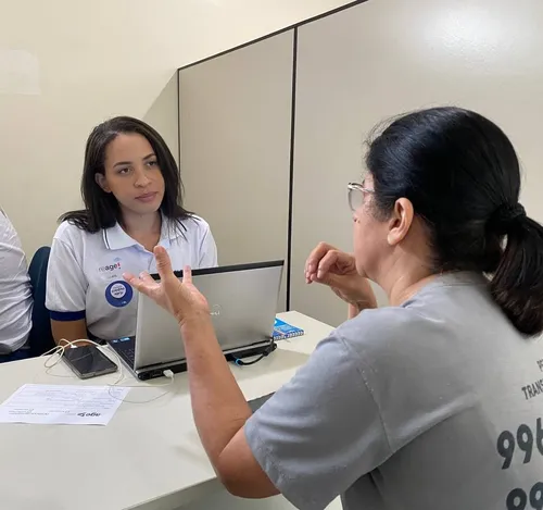 
          Imagem ilustrativa da imagem Dinheiro para microempresário. Caravana do Crédito chega a quatro cidades
          