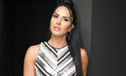 
          Imagem ilustrativa da imagem Em meio à polêmica familiar, marca suspende linha de produtos de Graciele Lacerda
          