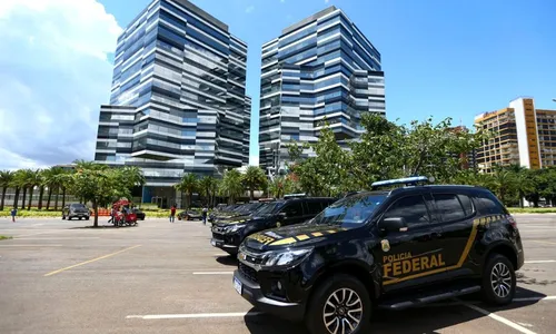 
          Imagem ilustrativa da imagem Empresários são investigados por dívida de R$ 5 bilhões com a União
          