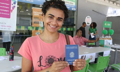 
          Imagem ilustrativa da imagem Empresas dão cursos com chance de emprego e salário de até R$ 8.400
          