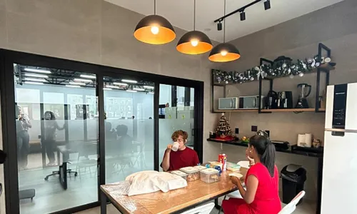 
          Imagem ilustrativa da imagem Empresas investem em escritórios “instagramáveis”
          