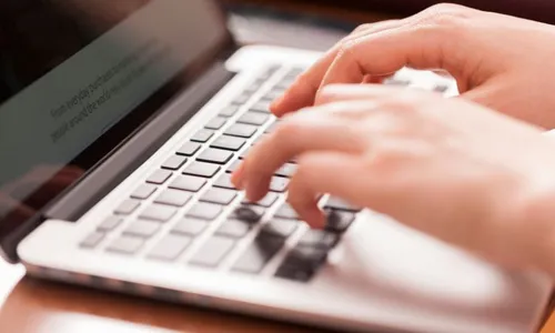 
          Imagem ilustrativa da imagem Empresas procuram e não encontram profissionais para ganhar até 30 mil
          