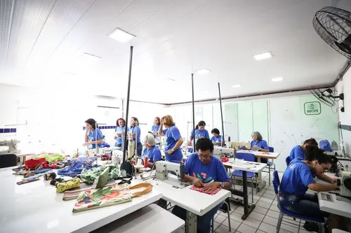 
          Imagem ilustrativa da imagem Escola Profissionalizante do Bongi é reinaugurada totalmente requalificada
          