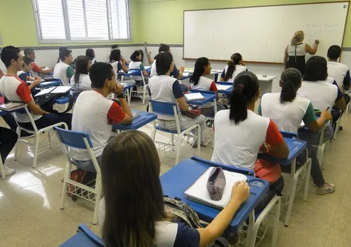 
          Imagem ilustrativa da imagem Escolas públicas do ES abrem 254 mil vagas para 2024
          