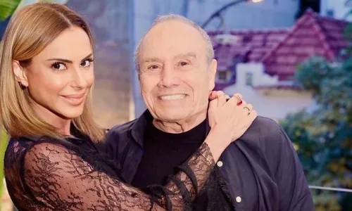 
          Imagem ilustrativa da imagem Esposa de Stênio Garcia fala sobre suposta amante e bissexualidade
          