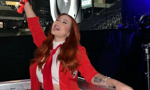 
          Imagem ilustrativa da imagem Ex-Power Couple cai em golpe ao tentar comprar ingressos do show do RBD
          