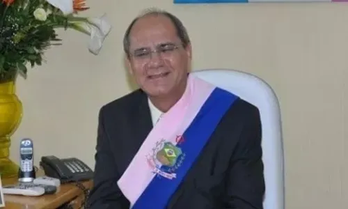 
          Imagem ilustrativa da imagem Ex-prefeito tem de devolver R$ 1,5 milhão
          